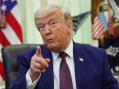 To nie peruka i samoopalacz. Ujawnili, dlaczego Trump tak wygląda