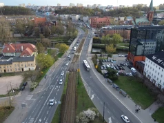 Spada liczba pasażerów miejskiej komunikacji – chociaż globalnie transport publiczny przeżywa renesans