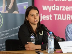 Maja Chwalińska przestrzega fanów. Ktoś się pod nią podszywa