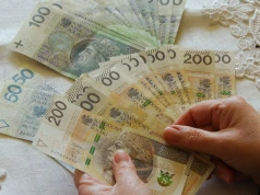 Przełom w sprawie emerytur stażowych? Padły konkretne kwoty