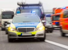 Ciężarówka stanęła w płomieniach na autostradzie w Bawarii. Droga całkowicie zamknięta