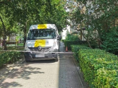 Kurier InPost potrącił seniorkę na chodniku. Kobieta nie żyje