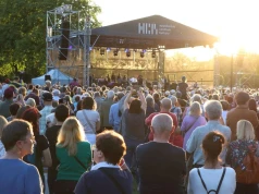Bezpłatny koncert w Krakowie. Na scenie plenerowej NCK zabrzmią przeboje Maanamu