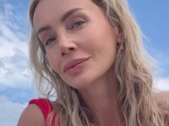 Agnieszka Woźniak-Starak w niepozornym topie. To hit na lato