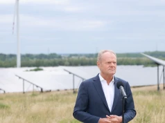 Tusk: w Warszawie stanie Mur Pamięci ofiar wojen XX wieku w Ukrainie