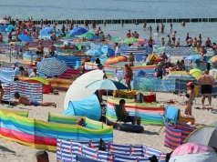 Polacy narzekają na ceny nad morzem. I właśnie tam najchętniej jadą