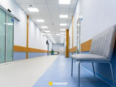 Szpital w Bartoszycach tonie w długach i musi połączyć oddziały. Dwóch lekarzy zarabia ponad 100 tys. zł na miesiąc