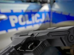 „Jestem na dachu i chcę skoczyć”: Nieodpowiedzialny żart 13-latki postawił służby na nogi