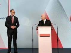 „Trzeba męską decyzję podjąć”. Morawiecki sam wyjdzie, czy da się wyrzucić z PiS-u?