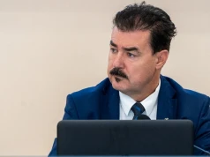 „Jestem teraz potrzebny rodzinie”. Wiesław Steinke złożył mandat