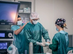 Pierwszy na świecie przeszczep wątroby z wykorzystaniem robota jednoportowego