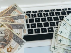 Oszuści wyłudzili 39 mln zł z ubezpieczeń. Znaleźli nowy sposób. Tak pomaga im AI