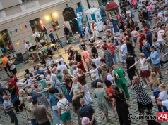 Dyskoteka pod chmurką z przebojami lat 70., 80. i 90. Zbliża się I Żarowska Potańcówka