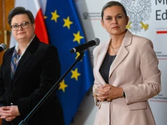 Burza wokół bezpłatnego e-Dziennika. "Kto zapłaci nauczycielom za podwójną pracę?"