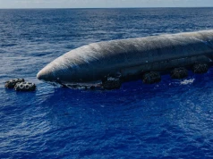 Starship jest holowany do brzegu. Sytuacja nie wygląda jednak dobrze