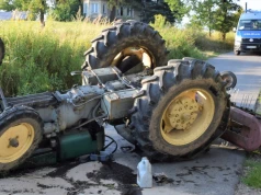 Ciągnik przygniótł 64-latka. Śmiertelny wypadek w Małopolsce