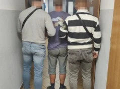 Warszawa: Najpierw kusza i kamienie, później nóż. 38-latek ponownie zaatakował znajomego