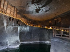 Większość turystów o tym nie wie. W Wieliczce można spać 135 metrów pod ziemią