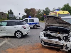 Zablokowana krajowa droga. Jedna osoba trafiła do szpitala