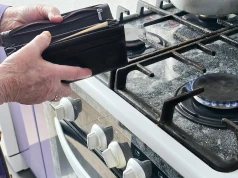Moczenie palników kuchennych w occie. Do czego służy i dlaczego jest zalecane?