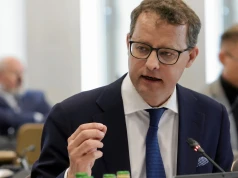 Sondaż: Tak Polacy oceniają ucieczkę Romanowskiego. Polityk nie ma zbyt wielu sojuszników