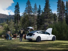 Tesla pokazuje dane o FSD przed głosowaniem w UE. Twierdzi, że system jest 4,1 razy bezpieczniejszy