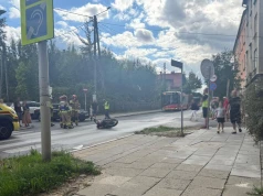 Wypadek motocyklowy na Michałowicza. Kierujący jednośladem w szpitalu
