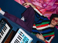 Sneakersy, syntezatory i tacosy. Klasyki Kuby Karasia