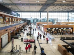 Ewakuowano terminal lotniska w Berlinie. "Nie można wykluczyć zagrożenia"