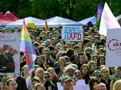 Protesty dzień przed wyborami w Niemczech. "Nie oddamy"
