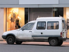 To było Berlingo przed Berlingo. Citroën C15 Familiale miał nawet pięć miejsc