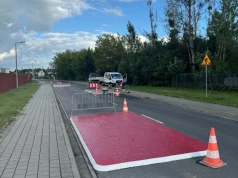 Przedsiębiorcy z Wąbrzeskiej niezadowoleni z szykan. Problem pokazuje brak obwodnicy