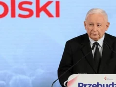 Kaczyński ogłasza „Przebudzenie”. A tam młodzi 50-letni