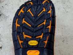 Crocsy dostały technologię znaną z odzieży outdoorowej. Tym razem chodzi o coś więcej niż wygodę