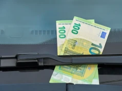 50 euro za wycieraczką, a potem płacz. Tak dają się oszukiwać turyści