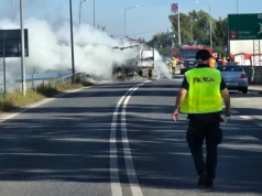 20 ton jabłek w ogniu! Ciężarówka doszczętnie spłonęła