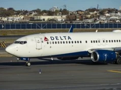 Utrata ciśnienia na pokładzie Delty. Boeing 737 musiał gwałtownie zniżyć lot