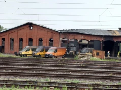 Powiat wyłoży 750 tysięcy na nowe pojazdy, spalona hala zostanie odbudowana
