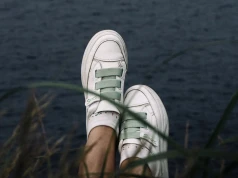 Trampki na rzepy wracają do łask. Te modele Vans i Reserved świetnie uzupełnią jesienne stylizacje