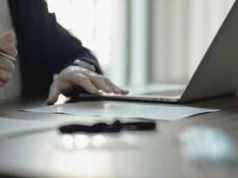 Chciał znaleźć pracę w 72h. Oto efekt. "Podobno nie ma rąk do pracy"