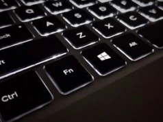 Absurdalny skrót klawiszowy w Windows. Pięć przycisków naraz