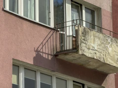 Sypiące się balkony w blokach na ul. Wąskiej. Kontrola nie wykazała zagrożenia dla mieszkańców