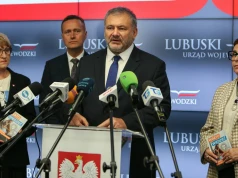 Żurek odwołał rektora. W gmachu uczelni pojawiła się policja