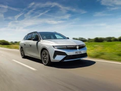 Brytyjski Opel Astra wraca do ręcznej skrzyni a kombi kosztuje tyle samo co hatchback