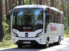 Dwa nowe autobusy już w drodze. ISUZU Grand Toro XL wyjadą na trasę z Leoncina do Warszawy