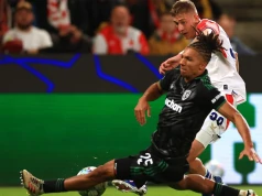 Gra w LM i wysyła sygnał Urbanowi. "Może być piłkarzem klasy światowej"
