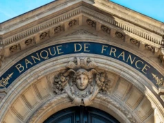 Bank Francji uspokaja w sprawie gospodarki, ale ostrzega przed deficytem