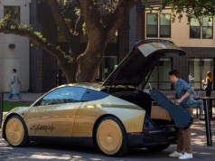Nowa Tesla stanowi zagrożenie? Strażacy mają sporo obaw