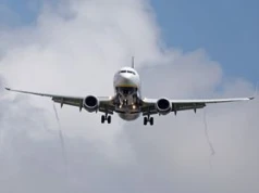 Ryanair w Dublinie: końcówka skrzydła musnęła pas przy lądowaniu