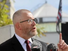 Ukraina o haniebnym zachowaniu Brauna: polityczny margines walczy z grobami